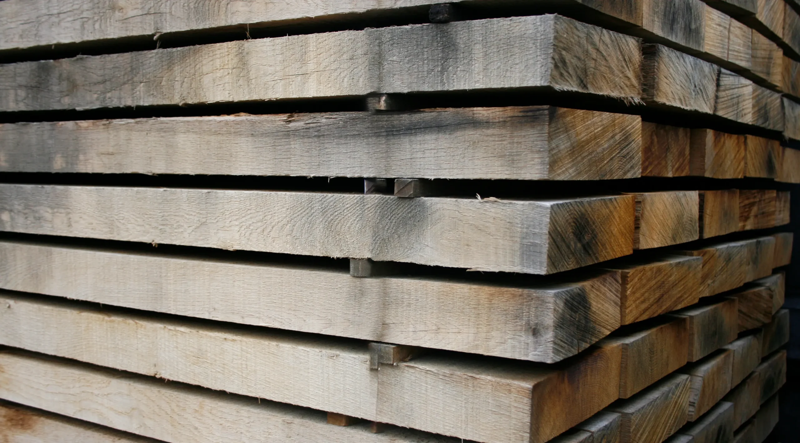 New and reclaimed railway sleepers at Reeves of Wem, Shropshire